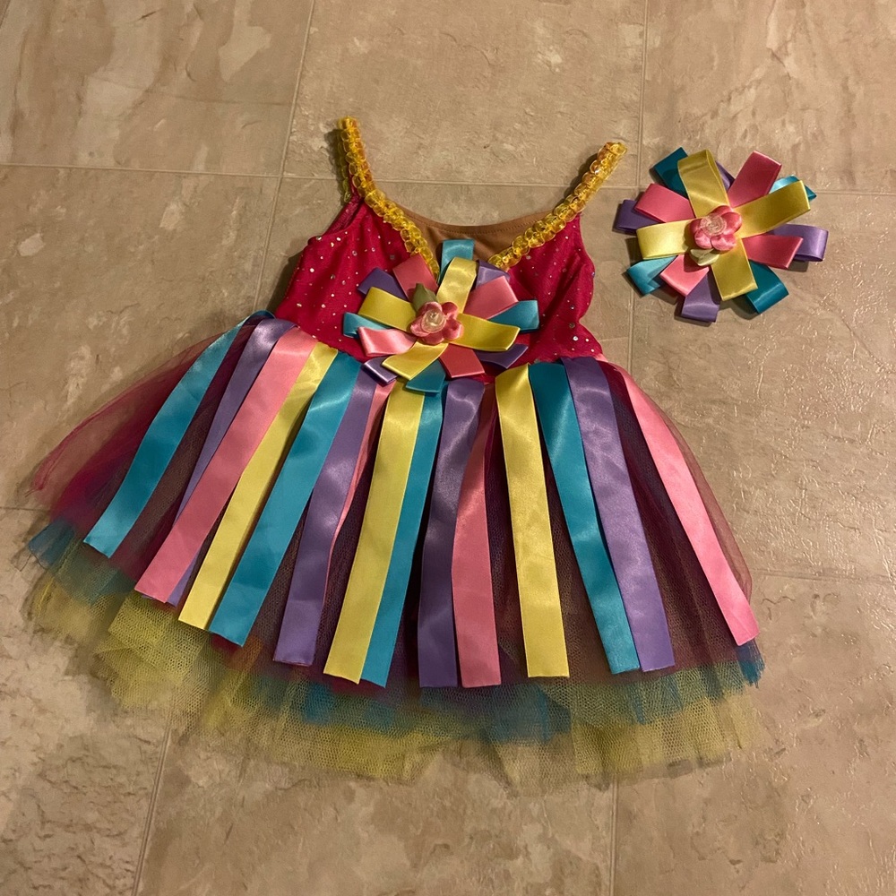 Dance costume size: SC (4-6)